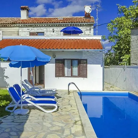 בית נופש Casa Ana Milena