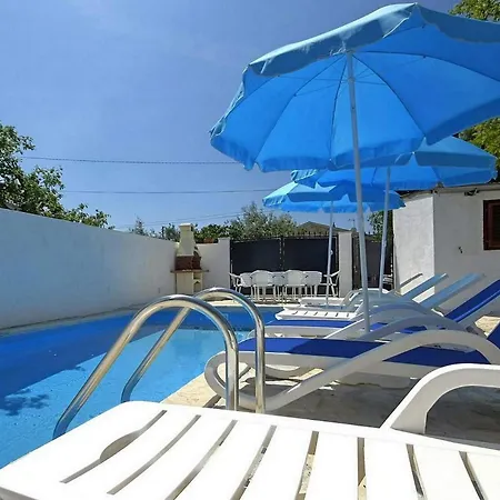 בית נופש Casa Ana Milena פורץ